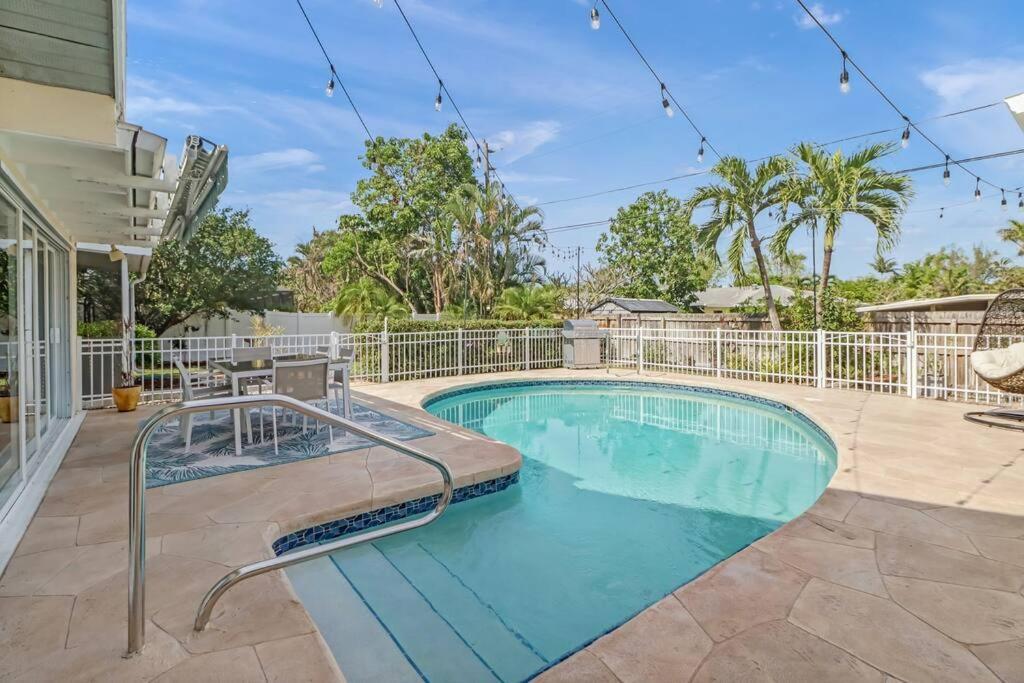 House W/ Heated Pool In Naples 5 Min To Beach Екстер'єр фото